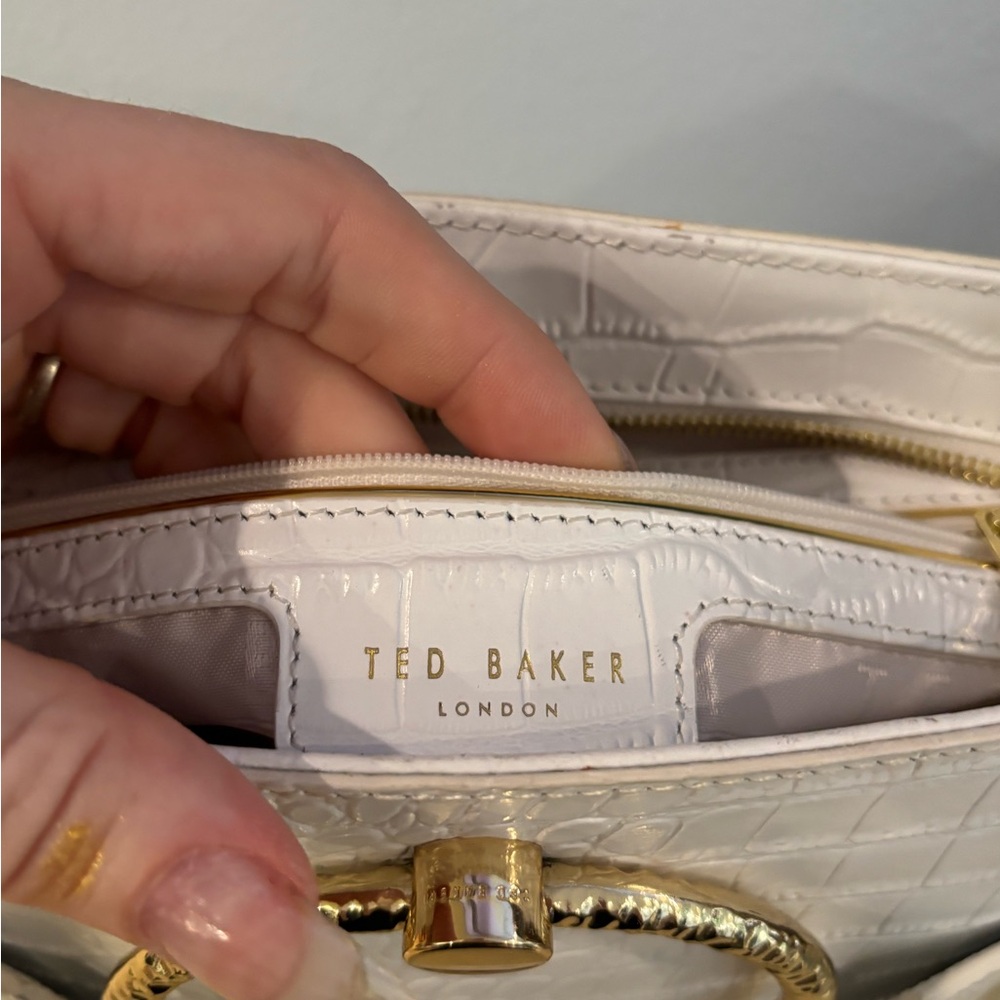 Ted Baker White Croc-Embossed Tote Bag with Gold Accents - Picture 9 of 16